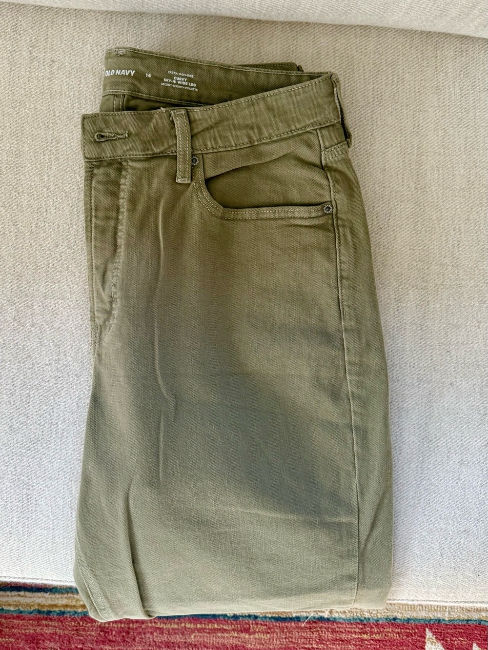 Old Navy Curvy Sky Hi Wide Leg Green Wide Leg Pants sz 14 NWOT - Picture 4 of 5